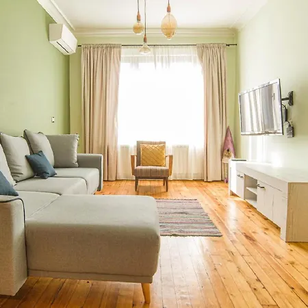 Top Central 2 Bedroom Next To Ndk Appartement