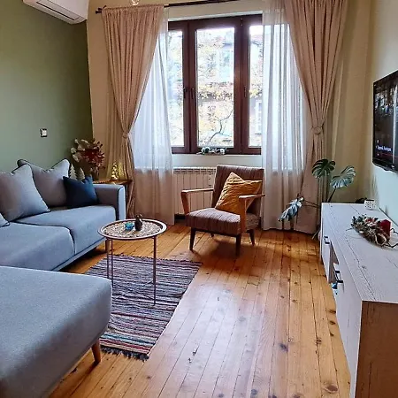 Top Central 2 Bedroom Next To Ndk Appartement *