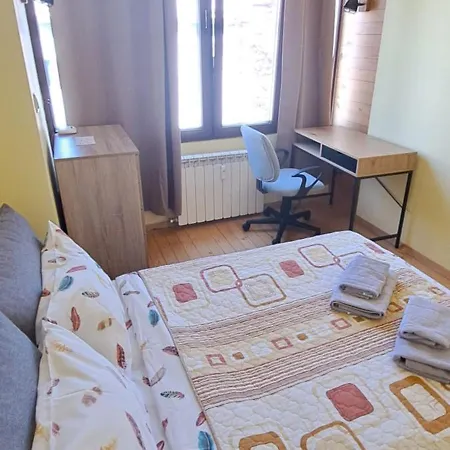 Top Central 2 Bedroom Next To Ndk Διαμέρισμα